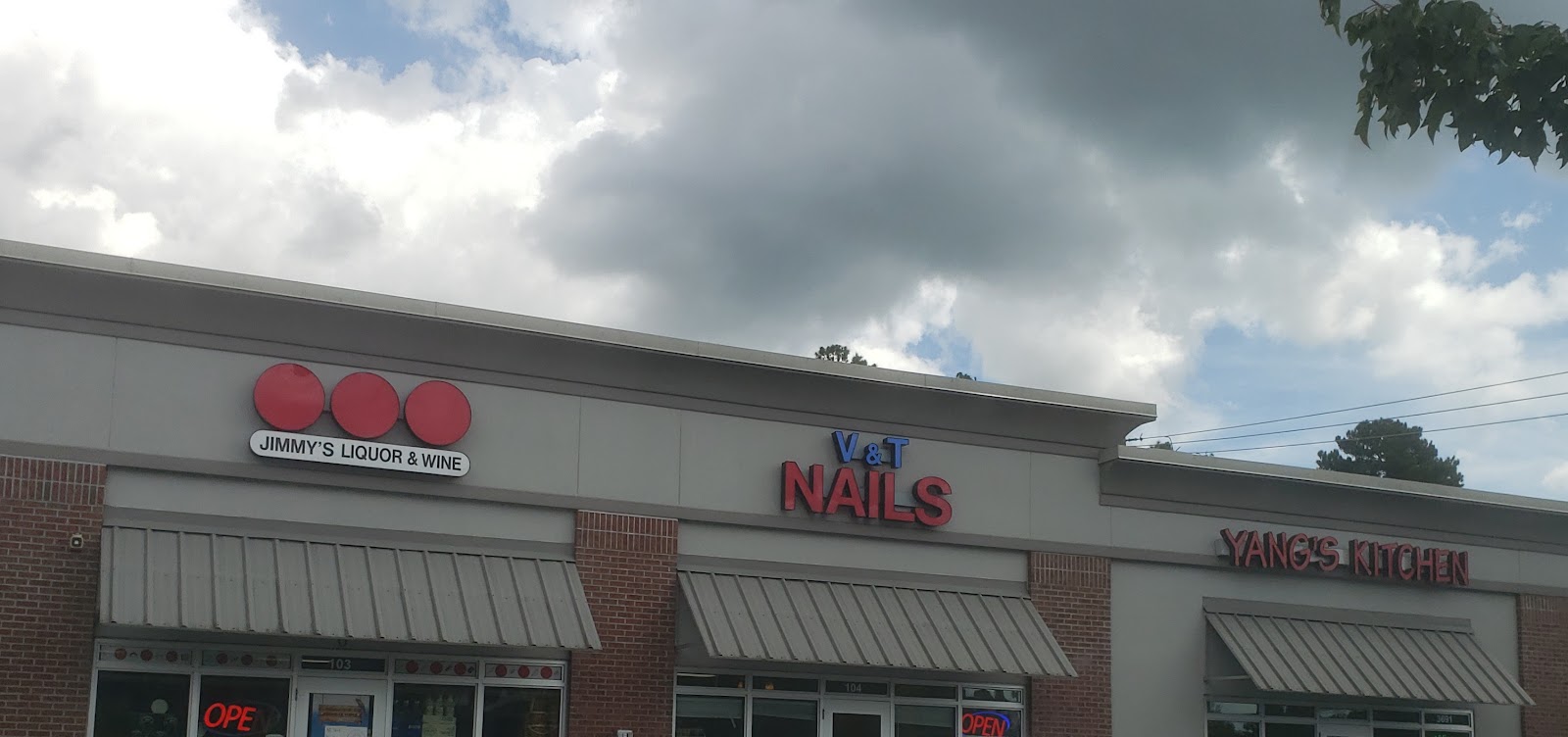 V & T Nails nail photo 2
